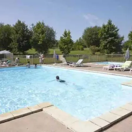 3 Etoiles - Piscine - Eebbii * Moutiers-Sous-Chantemerle